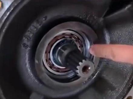 回转马达油封需要更换吗#挖掘机 #矿山机械 #挖机配件 #油封密封圈 #源头实力厂家 @抖音创作者中心