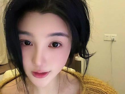 小学生也能听懂的套利实操版本!(上集) 🌟理财需谨慎 但是小学生不可以操作喔 谢谢
已经尽可能的压缩内容了 估计完播率又是🤬
但套利真的不是一件看起来简单赚钱的事情,一不小心就会被套住。实在没法把一件危险的事情说的太随意
下集会分享如何计算成本、通过数据去做简单判断、实操中容易遇到什么风险变故。
别人都拿成功给你举例,可成功并不一定能复制 那也讲究一个天时地利。
露给你的视角是小白怎样不踩雷/踩雷了怎么办
#套利 #搞钱女孩 #理财#白银lof