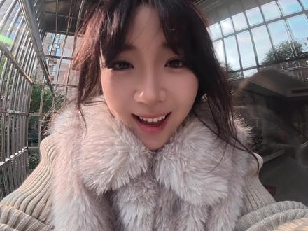 给你们看看零零后女婿和七零后女婿回娘家的对比 #好马配好安国民家轿值选RT #埃安RT焕新款#情侣日常