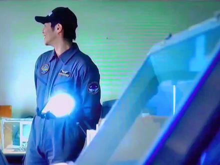 兄弟们,奥特勋章的制作方法找到了,只能帮你们到这里了,下一步来一个化学课代表和外语课代表接力吧#奥特曼 #变身奥义