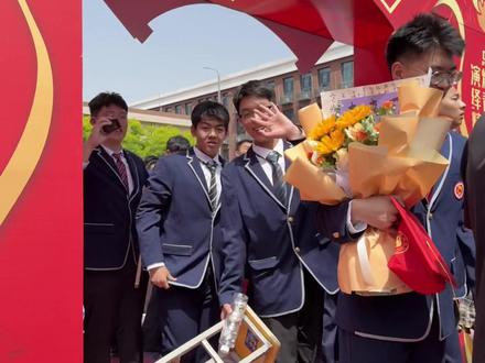 很荣幸,路过你的青春🎓🩵💕#成人礼 #毕业典礼 #高考加油