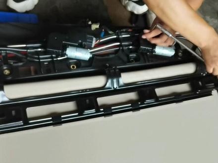 别克昂科威卷帘装上去后一定要手动开关几次,调试好后再装车,按装有问题就找小廖哈😄#昂科威天窗卷帘#汽车内饰修复 #汽车天窗盖板修复