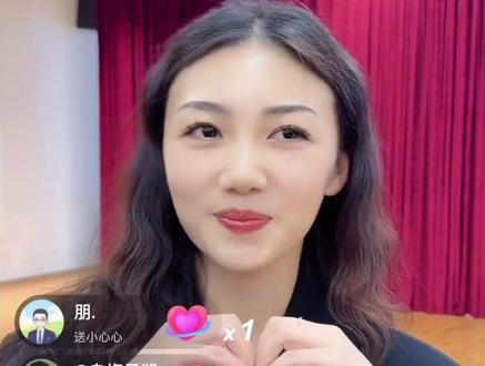 #拉丁舞裁判 害羞的祯祯真是又美又可爱@赵婉祯