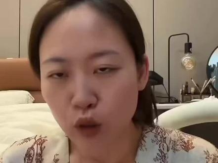 “飞机上失联的8小时,他向我坦白了一切”#杨怼怼