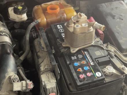 2020年雪弗兰科鲁泽1.3t暖风不热,暖风水管一边凉一边热,拆了凉的水管吹了不通,更换变速箱散热器,故障解决,解决方法分享给同行,能用上的老铁点个赞#雪佛兰 #汽车空调 #专业的事交给专业的人 #防冻液 #汽车知识分享