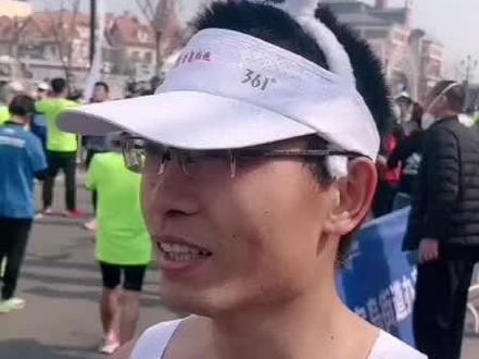 #青岛红跑团 #西海岸半马 兔子装备加持,上直播啦!