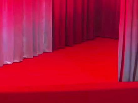 张晋宜马小宇刺猬的拥抱剧组来了 @晋宜JINY
#张晋宜 #刺猬的拥抱 #当红派对