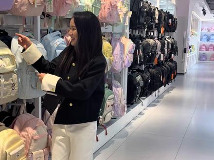 女孩子多巴胺双肩包#阳光8点 #多巴胺 #旅游攻略 #阳光8点杨美丽
