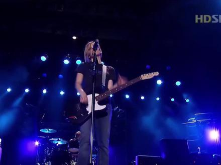 神级现场!2004年艾薇儿《Don't Tell Me》 让我闭嘴巡回演唱会,04年你多大了呢?#音乐现场 #神级现场 #艾薇儿 #艾薇儿年轻时有多美