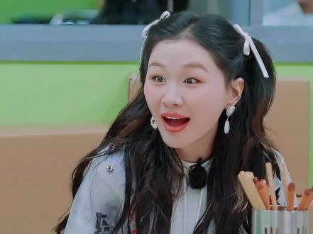 仿佛长在#周柯宇 笑穴上,#金靖:偏偏我最好笑~🤣#开始推理吧