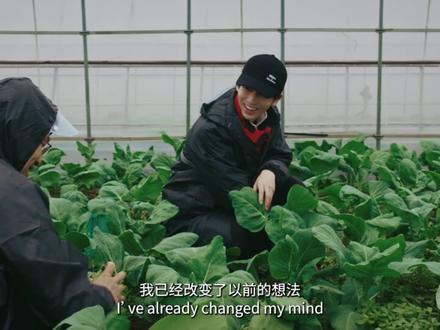 张凌赫的「地球生日礼」 #张凌赫气候行动 🎉祝野生救援气候行动伙伴@张凌赫生日快乐!这份与@Discovery探索频道携手打造的「地球生日礼」,是我们对可持续未来的真切“告白”。与张凌赫一同探索我国的能源转型之道,让我们的声音成为转型路上的力量💪 期待2026年的探索之旅!#探索低碳未来生动源自行动 #DearEarth