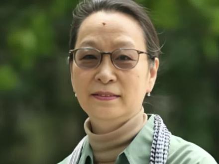 曾被前夫放弃的奚美娟,如今过得怎么样了?