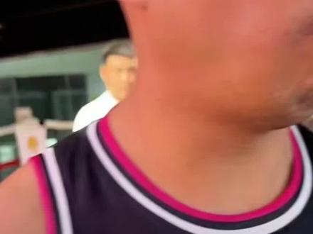 嘴强王者吊打 遭石教练第一回合10秒KO? 等热身半天就这实力?@石俊龙 @吊打MMA(一对100广西仔) #吊打 #吊打vs石俊龙 #搏击 #广西狼兵 #广西