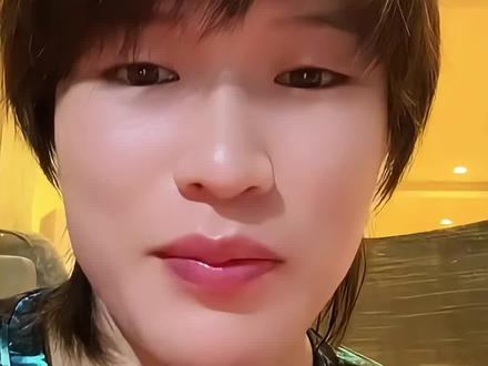 张伟丽的“白菜汤减肥法”火了,有人21天减了14斤,医生:确实很快有效果,但未必健康。#张伟丽#白菜汤#减肥