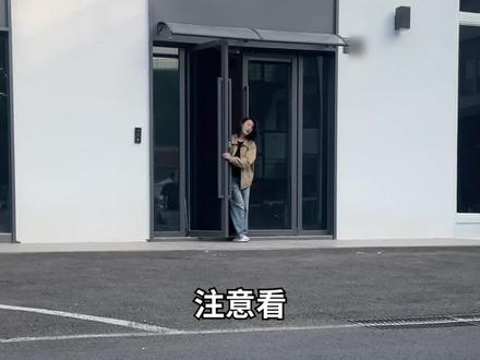 记一次尴尬的上班!#搞笑 #职场 #小轩的奇妙人生#蔚来ET5