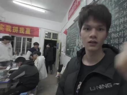 同学同学请问你能考多少分 #校园里的精选