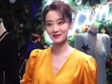 张小斐一夜爆红后,如今为何销声匿迹?
#张小斐
#每日穿搭#时尚穿搭