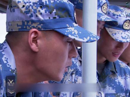 女兵在潜水训练时,竟在海底看见了幽灵潜艇#影视解说 #国产好剧 #军旅剧