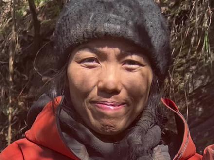 荒野求生赛36天场上还剩15人,“冷美人”外出觅食时又收获惊喜,“真的感受到了吃完苦会有甜头”。#张家界七星山荒野求生选手精神状态超前