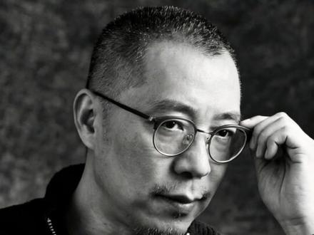 #大曾子 @大曾用盆接#华电辽能 已经是杂毛了,想迈巴赫主打一个听劝,来个会员吧。#北方华创 #雅克科技 #长盈通