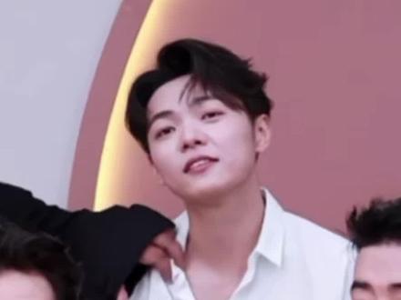 给粉丝的情书之费宇涛cut~你的美丽们已收到🥰 王谦这手是…给鱼桃们送福利来了😎 @魔力 sir-费宇涛
#费宇涛 #王谦 #费宇涛开嗓就是OST质感 #向全世界安利费宇涛 #马来西亚鱼桃