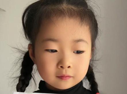 #手抄报作业 国家公祭日的由来感想#认真的样子真可爱