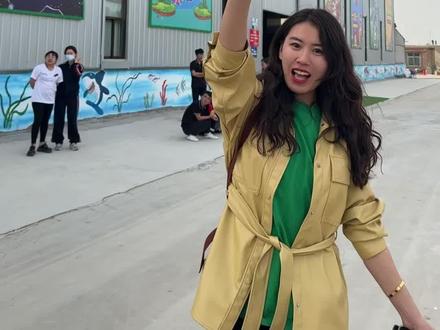 咱南皮家门口也有游乐场啦
就在大浪淀 众乐之野度假村
亲子出行 打卡拍照 越野体验
满足一家人的需求 来玩啊 晚上还有演出#亲子游玩好去处 #心动五一 #五一宝藏遛娃地推荐 #南皮一日游