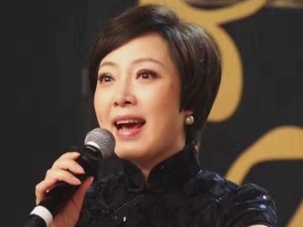 #越剧 #韩婷婷 #尹派 #张羽煮海 这是90年代初,范派小生韩婷婷,所唱尹派名剧《张羽煮海》选段。韩婷婷的唱腔淳朴滋实,稳健大方,咬字清晰,行腔婉转,入耳入心,听来心情非常愉悦✨祝韩老师青春永驻🌹🌹🌹#弘扬戏曲文化