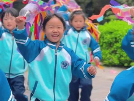 五彩飞鱼,春天里的别样“风筝”
#废物利用