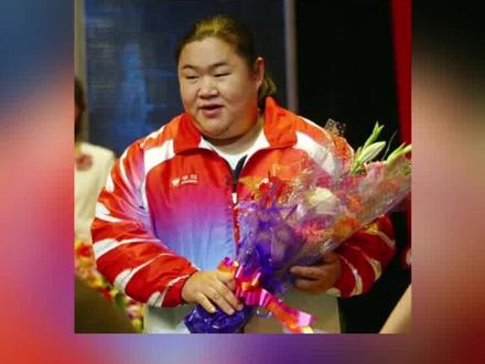 19年前为了国家荣誉,在奥运会上拼死一举的唐功红,如今怎样了?