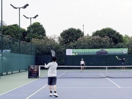 网球拍|海德L3-L6+boom系列试打
为什么高手们都说海德L6好打是好打,又不好打…
#网球拍 #海德网球 #海德 #网球 #网球训练器