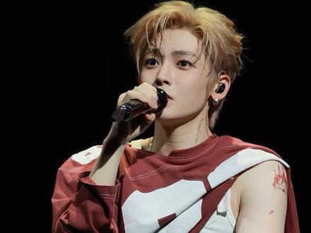 《怎么能》南京直拍 #侯明昊单曲怎么能 #舞台直拍 #侯明昊 #侯明昊南京 #侯明昊南京演唱会