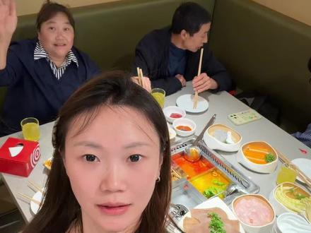 我妈说,要是不能吃涩,完都完了!#旅游#一家人在一起就是幸福 #vlog十亿流量扶持计划