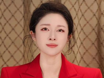 宋佳走红毯新造型引热议#宋佳新造型 #宋佳造型被批像金钱鼠尾辫 #小月说 #抖音热评