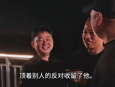 牙哥这次来重庆,张雪不但送给了他一辆820RR机车,还请他吃了一顿大餐。#讲故事 #每日更新 #正能量 #上热门 #创作人计划