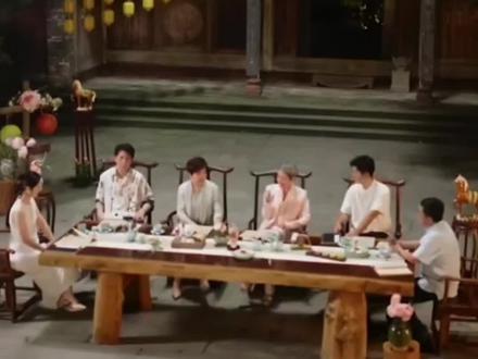 要是早一点了解你
就可以在我的城市遇见你了
长春下雪了
来喝二锅头呀
#叶童