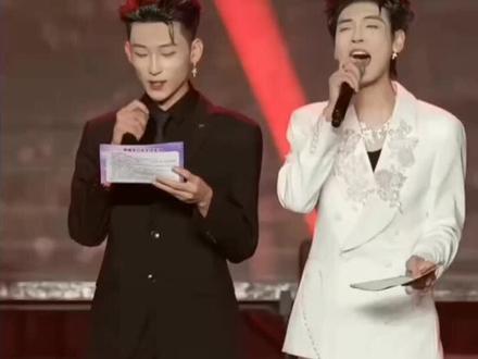 #梨萌#李启萌 #上热门🔥 @抖音小助手