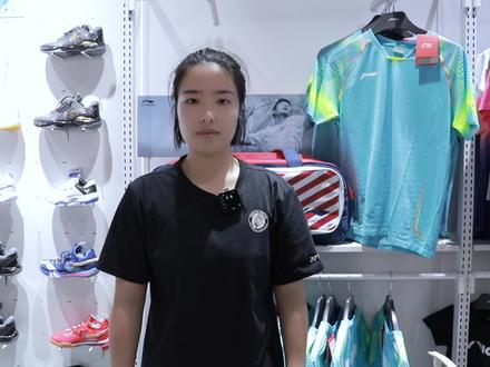 各位球友你们觉得这个羽毛球包颜值咋样#羽毛球 #体育用品 #羽毛球装备 #手提包