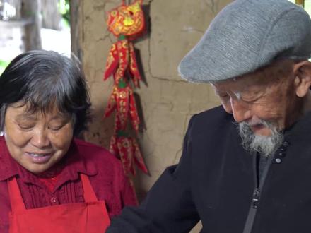 剁椒不止配剩饭,只要能吃就能拌;春夏秋冬,与你同粥! #剩饭菜的100种做法 #什么是光盘行动 #记录生活