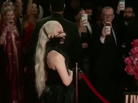 格莱美红毯女生造型盘点:从夯到拉 #格莱美 #ladygaga #rose朴彩英 #红毯 #定制服装