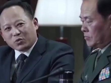 师长转业后,可以当省公安厅厅长吗?还是其他的职位?
#军事科普 #军事爱好者 #军事迷 #部队