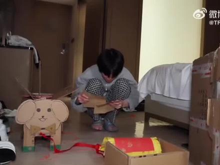 很会去爱人的小孩也会获得更多的爱
希望你感受到爱的时候能不再退后
大步向前走吧 宝宝
#左奇函 #左奇函李浩宇