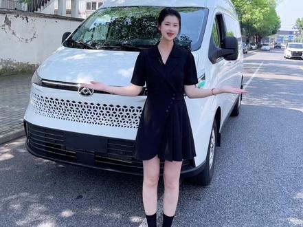 #上汽大通 V70车型全部到店 任你选 #新途在手说走就走 #新车上市 #跨界新途泰酷辣#V70@上汽大通华东一区轻型车