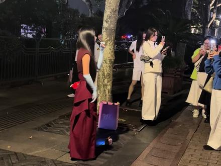 #李白#单依纯#仿妆#翻唱
老演员还笑场