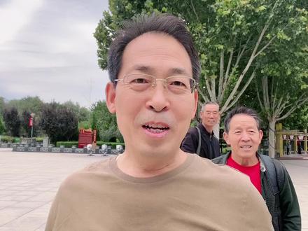 你见过这样明事理、好说话的亲家吗?必须赞!#一本正经飚方言 #婚恋 @安慕希官方旗舰店直播间 #安慕希整活儿了