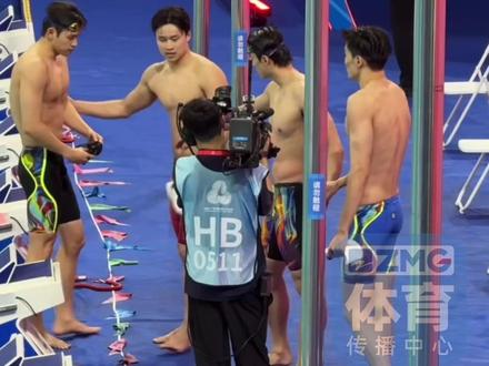 全运会游泳男子4X100米自由泳接力决赛,浙江队何峻毅、汪顺、沈加豪、潘展乐出战,3分15秒01夺得金牌!汪顺收获全运会历史第16枚金牌,回应100蛙退赛:以团体为主!#全运会 #汪顺