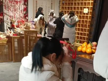 月老庙75元大套餐
上香☞求签☞祈福牌☞脱单符