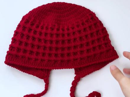 新手友好!儿童款&成人款华夫格护耳帽 手工钩织教程
视频教程为儿童款 用线两团 适合47-50头围
成人款视频中也有详细说明 可以根据头围加减
羊毛线良好的质感和保暖都兼顾到了 非常喜欢
颜色也很圣诞 可以准备准备过圣诞咯
tips:线材粗细和钩针大小都会影响最后成品喔
🧶@回归线官方旗舰店 溯原 色号60藏红
🪡3.5毫米
💡视频为本人自主拍摄并制作🈲盗图/搬运/商用
#看看你做的手工礼物 #手工钩织 #钩针教程 #钩织帽子 #随时随地标记一下