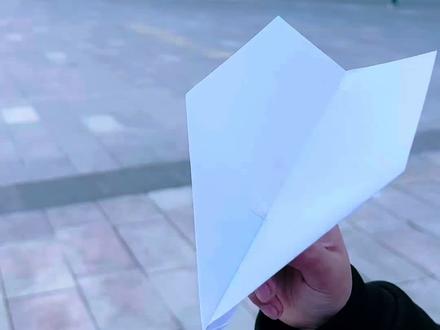 谁能拒绝一架能飞百米级的纸飞机!
Mei9 详细教程,飞得远、折法简单,大人小孩都爱玩!#纸飞机 #手工折纸 #手工教程 #动手能力 #亲子手工