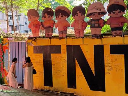 挑战跟着TF2代和3代打卡重庆!一共15个同款地!速速码住! #重庆旅游攻略 #重庆打卡 #时代少年团 #tf家族三代 #重庆拍照